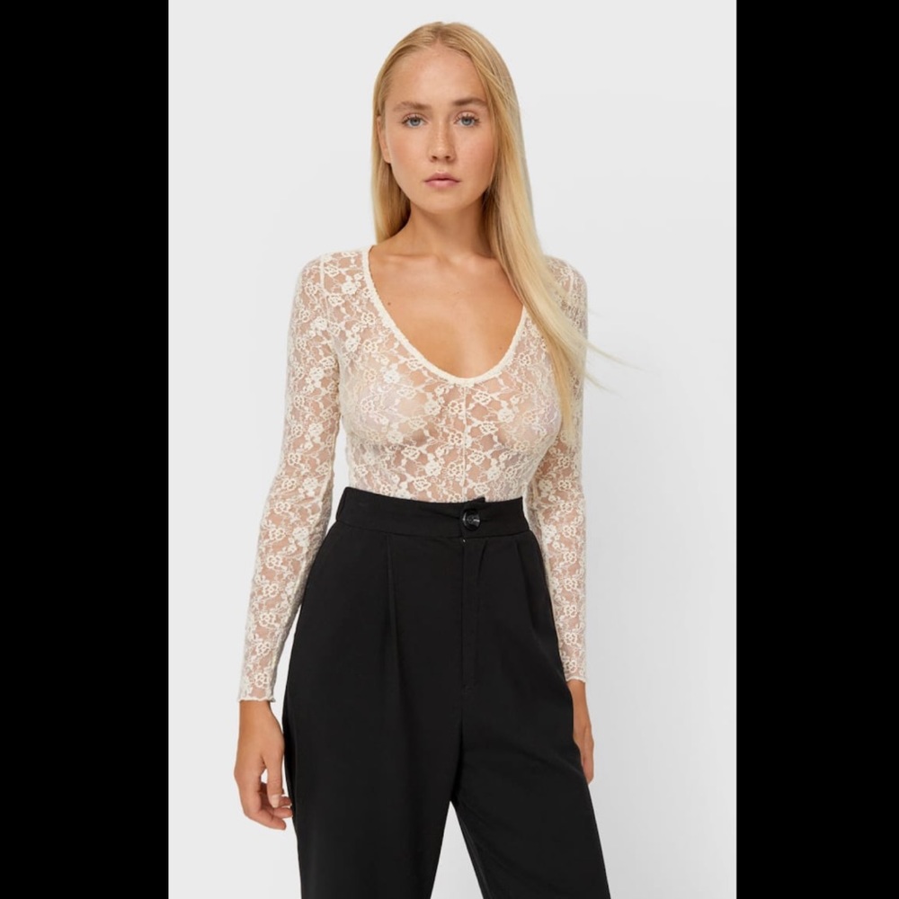 STRADIVARIUS Small Lace Bodysuit